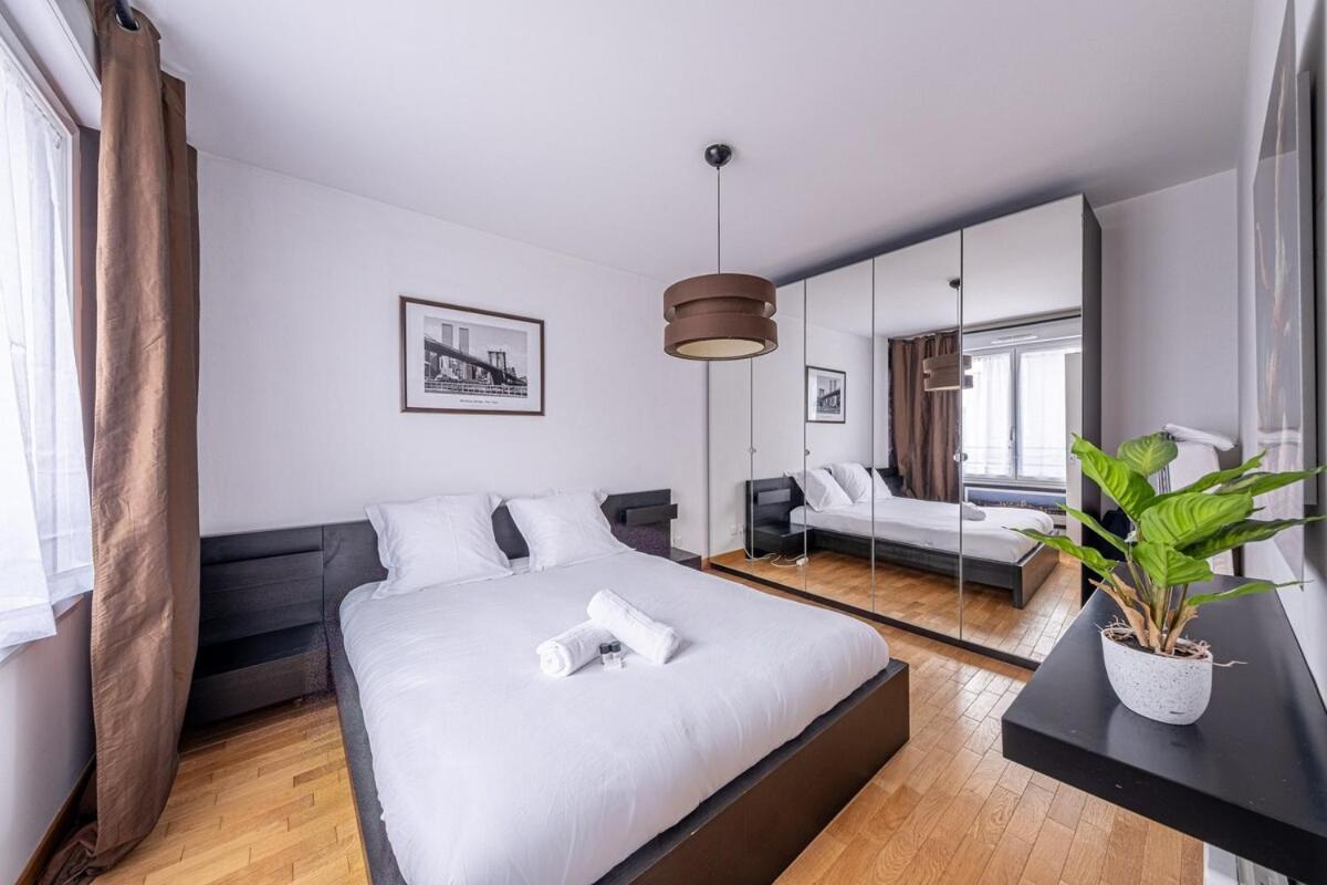 Disney Manhattan Apartment Montevrain Ngoại thất bức ảnh